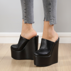 Semplici tacchi alti con suola spessa classica - Product Image 1