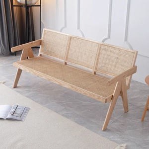 Sofá de Madera Maciza de Estilo Nórdico, Tres Plazas, Madera de Fresno, Resistente, para el Hogar y Apartamentos Pequeños - Product Image 1