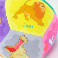 Vente en gros d'usine - Boule en peluche imprimée de 20 cm avec des mots personnalisés, rembourrée de coton PP, jouet éducatif doux pour les enfants de 6 à 36 mois
