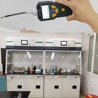 Lève-objets à tube à vide pour usage hospitalier et de laboratoire, design moderne avec filtre HEPA et écran LCD