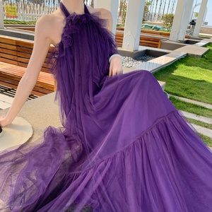 Elegante Abito Lungo in Tulle con Collo Halter per Donna, Ideale per Matrimoni, Feste, Serate Estive, Senza Maniche e Fluido - Product Image 1