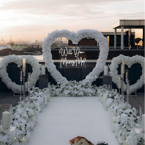 Arco en forma de corazón de seda <span class=keywords><strong>King</strong></span> Rose al por mayor con flores artificiales 6-7 pies fondo rojo para la decoración del evento del banquete de boda - Product Image 1