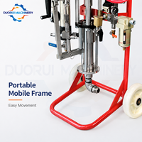 Machine de pulvérisation portable pour la production de revêtements en gelcoat et de résine de fibre de verre pour couvercles de nacelles FRP, pièces automobiles et tours de refroidissement