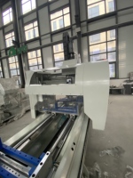 Centre d'usinage CNC 3 axes OUWO 380V avec broche motorisée italienne haute vitesse 8KW pour usine de fenêtres, portes et murs rideaux