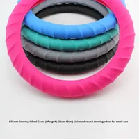 Vente en gros de housses de volant en silicone toutes saisons, universelles, antidérapantes, texturées, fines, protecteurs de poignée de voiture, couleur personnalisée