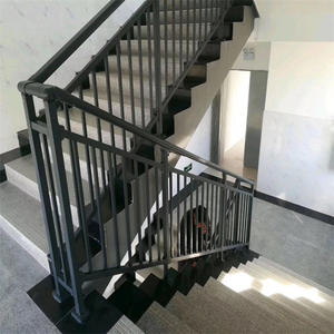 Barrière de sécurité en fer forgé en acier zingué, simple, peinte en noir, à fixation au sol, pour <span class=keywords><strong>escalier</strong></span>, balcon, fenêtre en baie et aire de circulation - Product Image 2