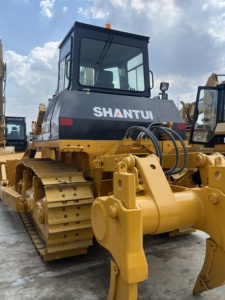 รถดันดินตีนตะขาบ Shantui SD22 สีเหลือง รุ่น SD22 พร้อมชิ้นส่วนเครื่องยนต์หลัก รถดันดิน Shantui SD 32 คุณภาพสูง - Product Image 2