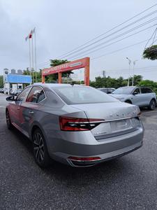 Volkswagens Skoda Kodiaq Coche de gasolina Skoda Superb 1,4 T 5 puertas 5 asientos Seaden 2025 Versión Nuevo Coche Precio barato China Car Export - Product Image 3