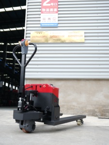Transpalette Électrique 1,5T avec Batterie Plomb-Acide, Pneus Pleins et Mât Monophasé pour le Chargement en Usine - Product Image 4