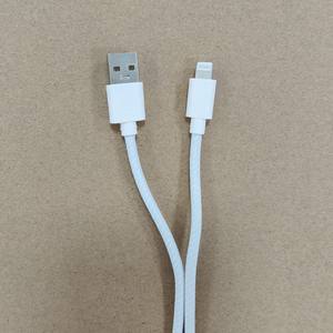 Câble de données USB A vers <span class=keywords><strong>iPhone</strong></span>, blanc tressé, <span class=keywords><strong>charge</strong></span> <span class=keywords><strong>rapide</strong></span>, vente en gros, directement de l'usine, faible MOQ, pour <span class=keywords><strong>iPhone</strong></span> 5-14 et iPad - Product Image 2