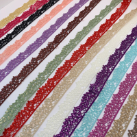 Vente en gros Bordure exquise en polyester de luxe personnalisée Bordure en dentelle aux couleurs de gupure Garniture en dentelle à paillettes fantaisie
