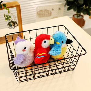 Set di Portachiavi in Peluche a Forma di Uccellini Carini: Pappagallo, Pinguino e <span class=keywords><strong>Passero</strong></span> - Morbidi Ciondoli Imbottiti per Borse e Zaini, Ideali come Regalo di Compleanno - Product Image 6