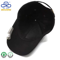 OEM ODM Op maat gemaakte denim baseball caps van Oxford-stof met metalen decoratie, verstelbare metalen gesp voor unisex dagelijks gebruik en casual wear.