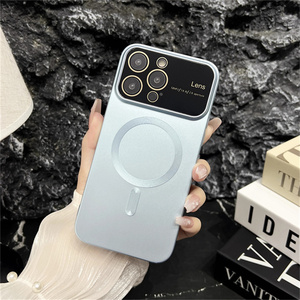 Funda de teléfono con carga inalámbrica magnética para <span class=keywords><strong>iPhone</strong></span> 15 <span class=keywords><strong>Pro</strong></span> <span class=keywords><strong>Max</strong></span> 14 13 12 <span class=keywords><strong>11</strong></span> <span class=keywords><strong>Pro</strong></span> <span class=keywords><strong>Max</strong></span> Plus, funda de ventana grande de silicona mate sólida - Product Image 4