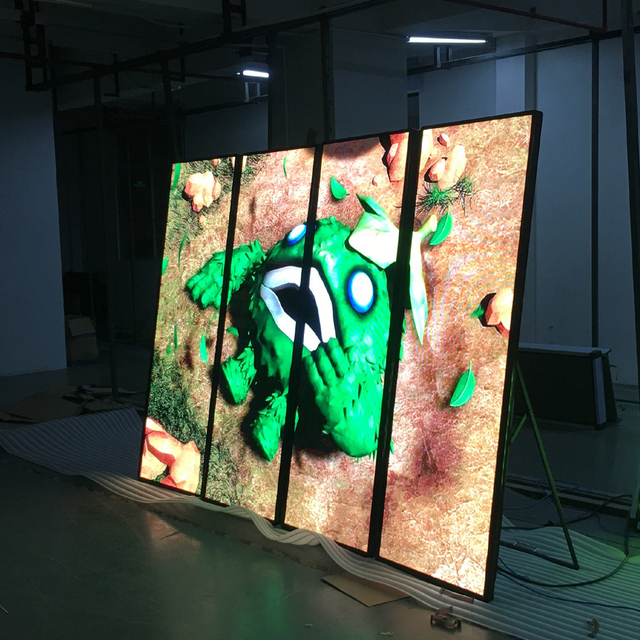 High Definition P2.5 Indoor LED Poster Screen Premium Digital Signage for Retail Store & Shopping Mall with SDK
