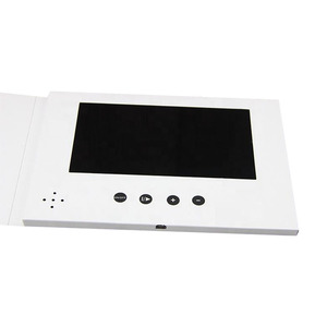 Carte de voeux de conception promotionnelle livre vidéo à affichage LCD de 7 pouces <span class=keywords><strong>brochure</strong></span> vidéo de carte-cadeau numérique vierge pour faire-part de mariage - Product Image 4