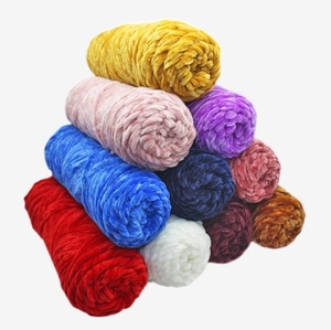 Charmkey meilleur prix en gros 100% polyester fantaisie tricot velours chenille fil <span class=keywords><strong>pour</strong></span> <span class=keywords><strong>crochet</strong></span> à la main - Product Image 2