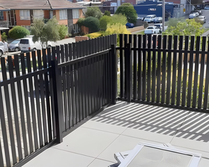 Clôture à lames verticales en aluminium, design moderne, pour bâtiments de jardin, avec lames soudées noires en acier pour <span class=keywords><strong>piscine</strong></span> - Product Image 6