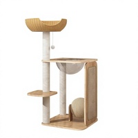 Arbre à chat et lit combinés en bois massif de style japonais OEM avec griffoir compact en sisal pour affûter les griffes et balle jouet pour chat