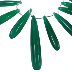 Prix d'usine sur des perles de pierre d'onyx vert naturel lisses, en forme de poire longue, de 15-25 mm, de haute qualité, 8 pouces - Product Image 1