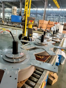 Ventilateur de plafond à grande circulation d'air à vitesse variable à entraînement direct PMSM à économie d'énergie de 7,3 m, pales en aluminium, 220V/380V pour gymnase et entrepôt - Product Image 4