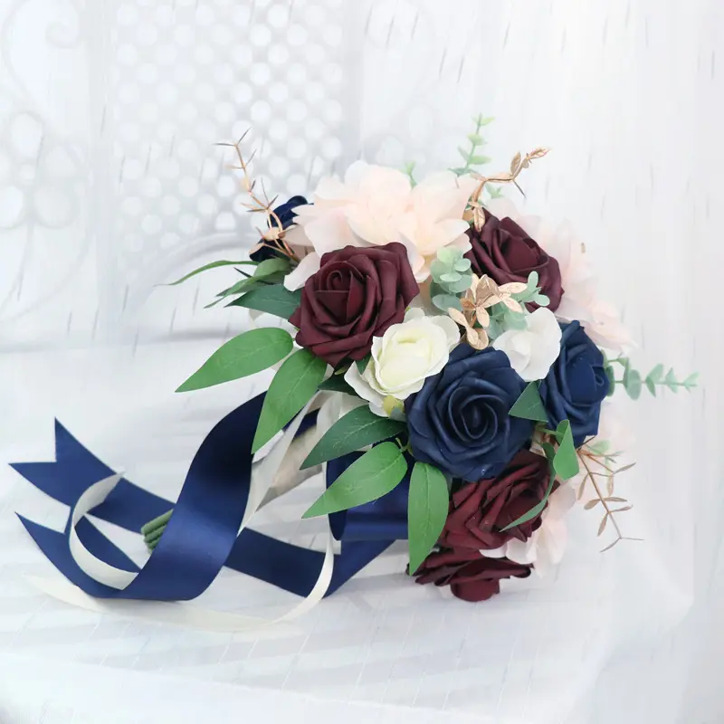 結婚式のための花を保持するクラシックなPEフォームローズリボンブーケエレガントなブライダル