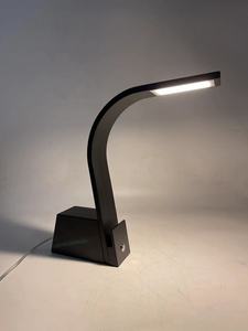Lámpara de Escritorio Portátil Minimalista de Hierro con Interruptor Táctil de Cuello de Ganso, Certificación ETL, LED, USB, Toma de Corriente AC/USB, Luz Cálida de 3000K, 3 Años de Garantía - Product Image 3