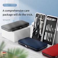 Ensemble de manucure professionnel de luxe en acier inoxydable 12 pièces avec coupe-ongles, lime à ongles et couteau à pieds