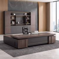Ensemble de bureau et chaise de direction haut de gamme, panneau de classe E0, mobilier en bois moderne et épuré pour bureau de directeur ou de PDG féminine
