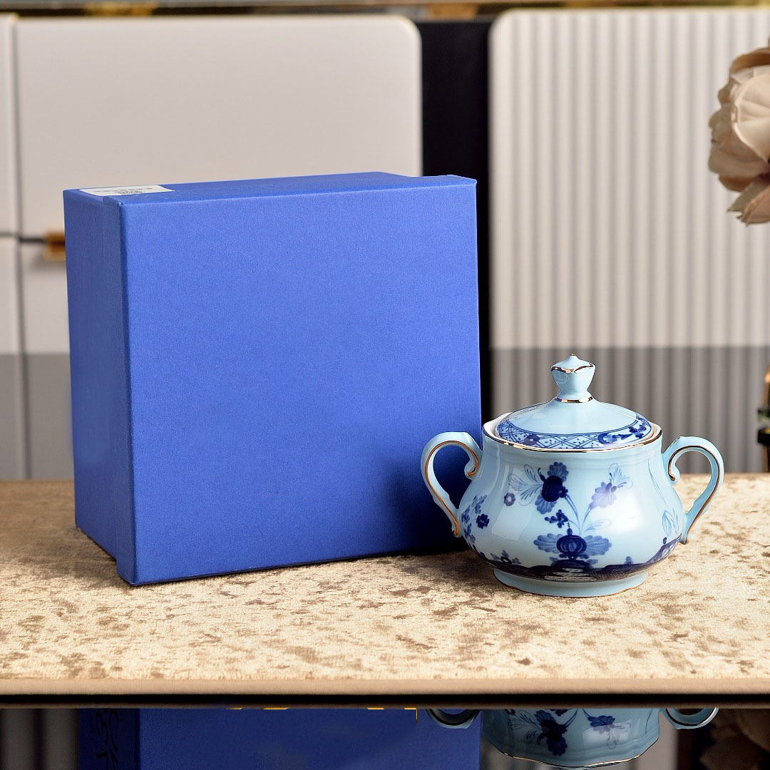 Blue sugar pot