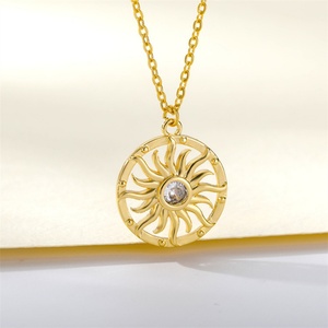 Collier pendentif rond en forme de fleur de soleil, plaqué or fin, avec diamants, bijoux tendance - Product Image 5