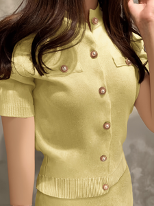 Conjunto de Punto Vintage para <span class=keywords><strong>Mujer</strong></span>, 2 Piezas, Primavera 2026, Transpirable, Corte Ajustado, Cárdigan de Manga Corta, Minifalda, Amarillo Suave, Elegante, con Perlas - Product Image 4