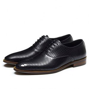 Chaussures en cuir formelles pour hommes, en cuir véritable, style Derby avec motifs gravés et finition mate, chaussures rétro pour gentleman - Product Image 2