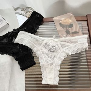 Slip a triangolo in pizzo a vita bassa con cut-out stile Hot Girl Pure & Sexy per donna - Hot Sale Tipsy Peach - Product Image 3