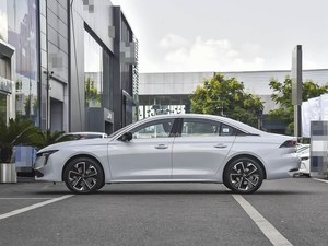 <span class=keywords><strong>Peugeot</strong></span> <span class=keywords><strong>508</strong></span> Berline Haut de Gamme <span class=keywords><strong>2023</strong></span> d'Occasion, Conduite à Gauche, Moteur Essence 1.8T Turbo, Transmission Automatique, Prête à l'Exportation - Product Image 3