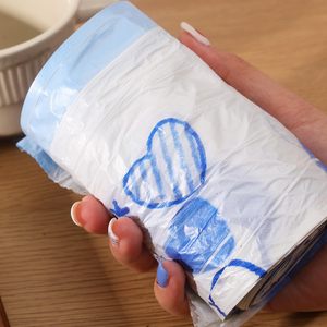 ถุงขยะแบบม้วนหัวมาวเฮงชุน1 ถุงขยะพลาสติก PE ลายการ์ตูนแบบมีเชือกผูก ป้องกันการรั่วซึม ความจุขนาดใหญ่ รับน้ำหนักได้มาก ขนาด 45 * 41 ซม. - Product Image 4