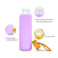 Cangkir perjalanan 550 ML dengan penutup silikon anti-selip dan tutup bambu desain baru botol kaca air kaca silikon bebas BPA
