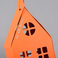 Boîtes en carton blanc en forme de maison triangulaire avec impression de logo personnalisée pour emballages alimentaires, chocolats, bonbons, cadeaux