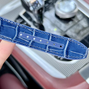 นาฬิกาข้อมือผู้ชายสุดหรู รุ่น Yachting Tonneau ปี 2026 ตัวเรือนสแตนเลส หน้าปัดสีน้ำเงิน ดีไซน์เข็มทิศ สายหนัง นาฬิกาสปอร์ต - Product Image 6