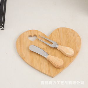 In stock: Creative wooden heart-shaped fruit, dessert, cake, bread <b>trays</b>, hotel, restaurant, and <b>tea</b> <b>trays</b> - Product Image 2
