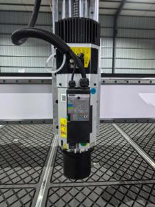 Routeur à bois CNC de machine de sculpture sur bois robuste 2040 9kw avec système de sécurité - Product Image 4