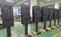Kiosque de commande en libre-service extérieur de 32 pouces, haute luminosité 2500 nits, écran tactile interactif, affichage du menu