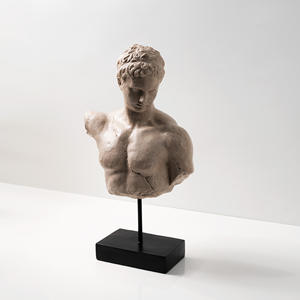 ヨーロッパのフランスのヴィンテージ樹脂置物-リビングルームと入り口のディスプレイのための古典的なキャラクターの彫刻 - Product Image 4