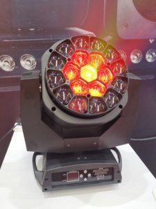 Big bee eye-haz de luz led RGBW, iluminación de escenario, 4 en 1, 15W, 19 unidades - Product Image 4