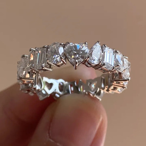 Anello con Design Geometrico a Cuore, Stile Elegante, Anello da Dito per Donne - Product Image 2