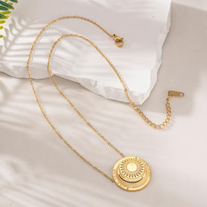 Nuovissimo ciondolo in oro 18K placcato PVD in acciaio inossidabile con zircone tarocco ciondolo <span class=keywords><strong>luna</strong></span> stella del <span class=keywords><strong>sole</strong></span> gioielli di moda <span class=keywords><strong>collana</strong></span> per occhi - Product Image 4