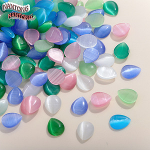 Strass en verre œil de chat en forme de goutte d'eau à dos plat, colorés, pour bijoux DIY et accessoires de nail art de Nantong - Product Image 3
