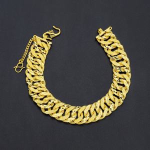 Jxx Venta al por mayor Pulsera de cadena cubana chapada en oro de 24K, cadena gruesa personalizada estilo Hip-Hop para hombre con diamantes, brazaletes de cadena cubana - Product Image 5