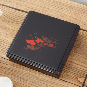 Lonchera estilo japonés, negra, rectangular, con tapa de plástico y diseño floral, para guardar el almuerzo. - Product Image 2