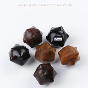 2 Stück Handmassageball aus Holz mit Spiky-Textur zur Akupunktur-Massage für Ältere, Entspannender Handmassageball - Product Image 5